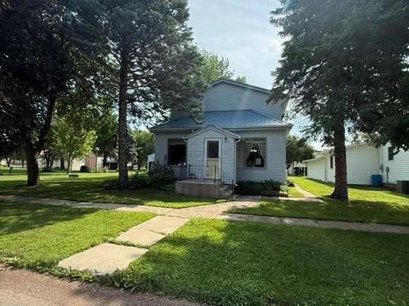102 N Grove St, Okabena, MN 56161