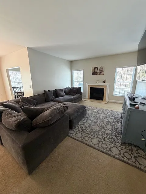 2 bed, 1698 sqft, $3,000 — Photo 2