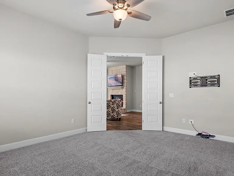557 Tobacco Pass — Photo 5