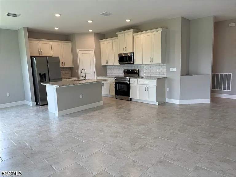 4626 Ida Ave N — Photo 13