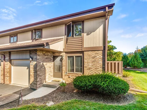 1444821-W144N482 Stone Dr, Menomonee Falls, WI 53051