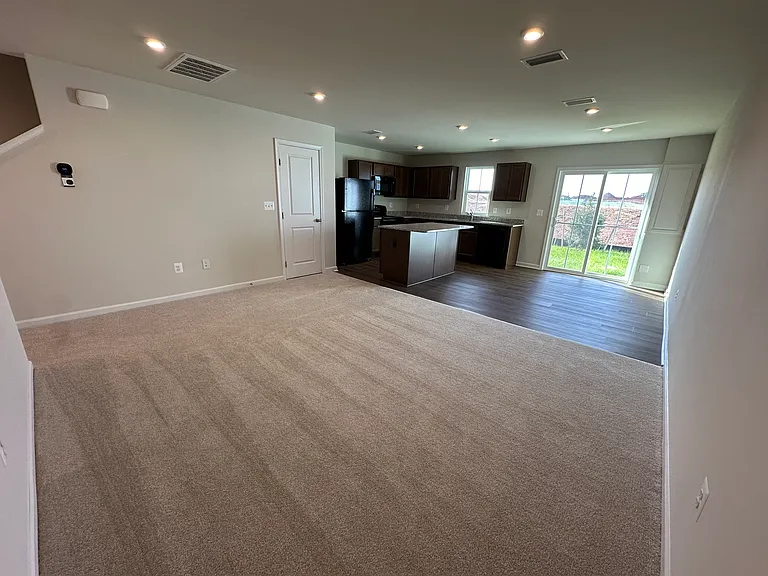 3016 Silver Birch Ln — Photo 4