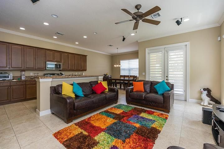 1st image of 4655 Cadiz Cir