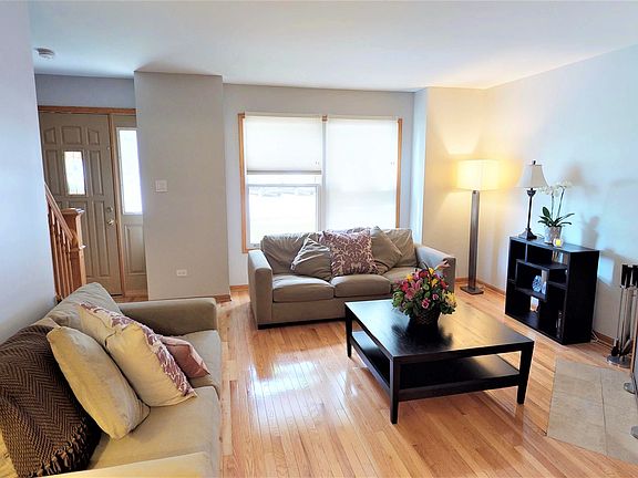 5th image of 1111 W Hillgrove Ave