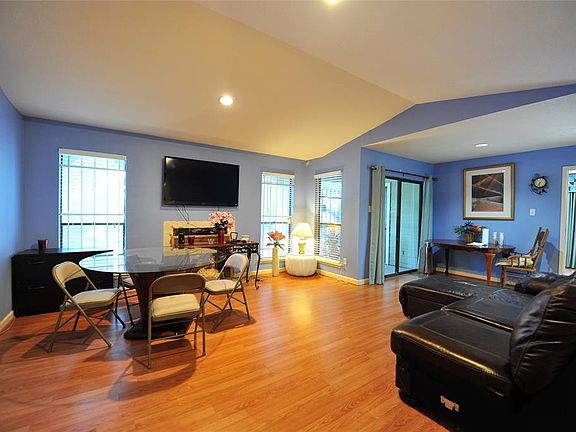 4th image of 6602 Harbor Town Dr APT 104
