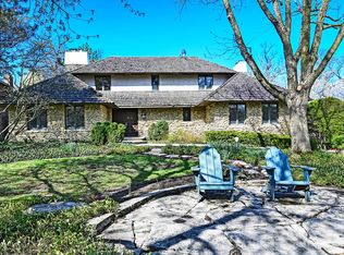 6425 Apache Dr, Indian Head Park, IL