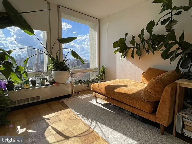 210 Locust St #22EW — Photo 9