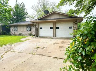 9414 Frostwood St, Dallas, TX 75217