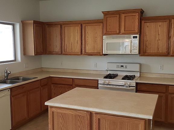 4th image of 18522 W Eva St