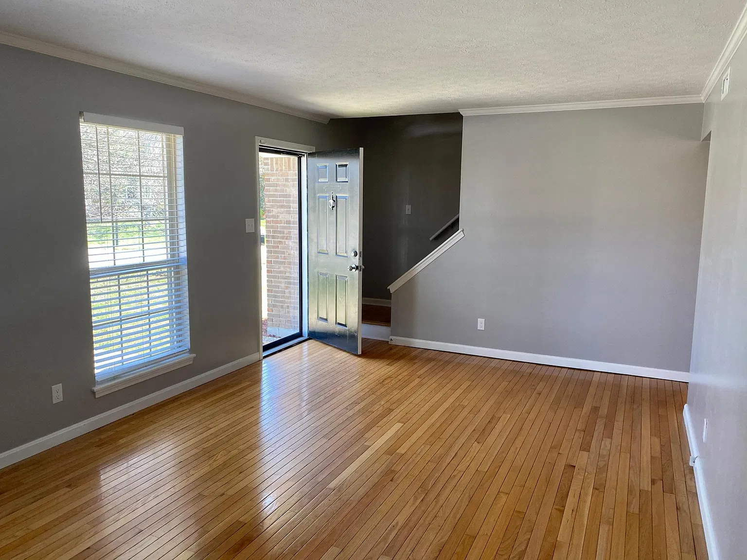 9319 Villa Fair Ct — Photo 3