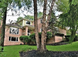 8822 Bergeson Dr, Indianapolis, IN 46278