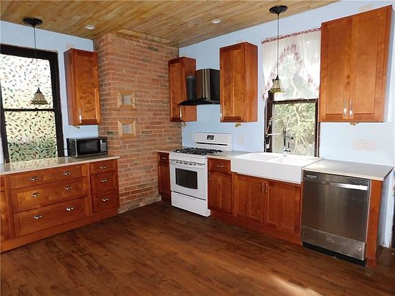 3rd image of 710 Gaskill Ave