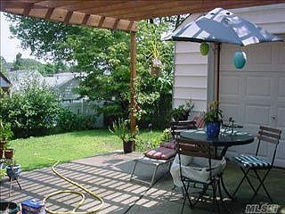 2nd image of 94 Circle Dr N