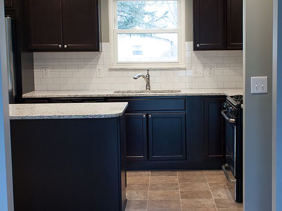 Kitchen 11'9' x 19'4' 