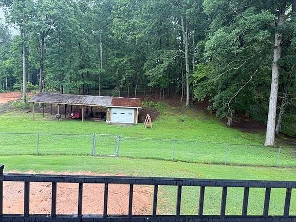 3rd image of 3964 Hamilton Mill Rd