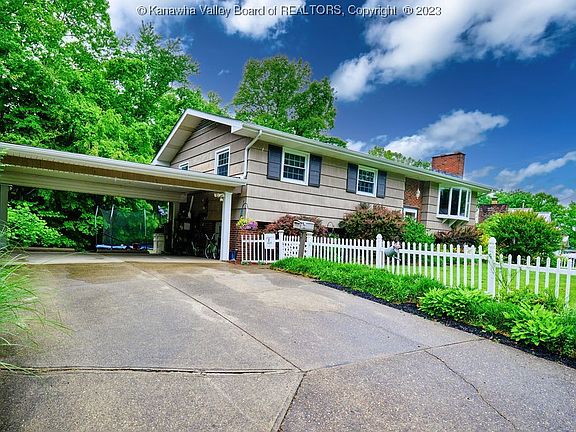 5th image of 817 Wisteria Dr