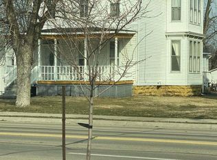 444 7th Ave S, Clinton, IA 52732