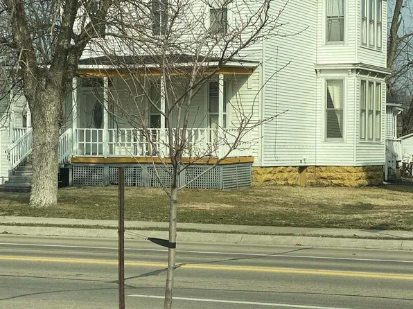 444 7th Ave S, Clinton, IA 52732