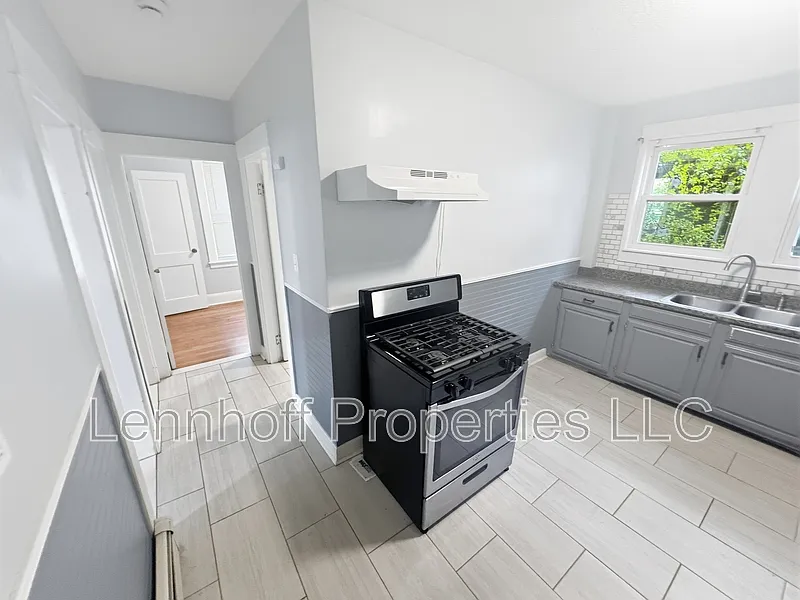 Studio, 1.0 bath, $1,950 — Photo 2