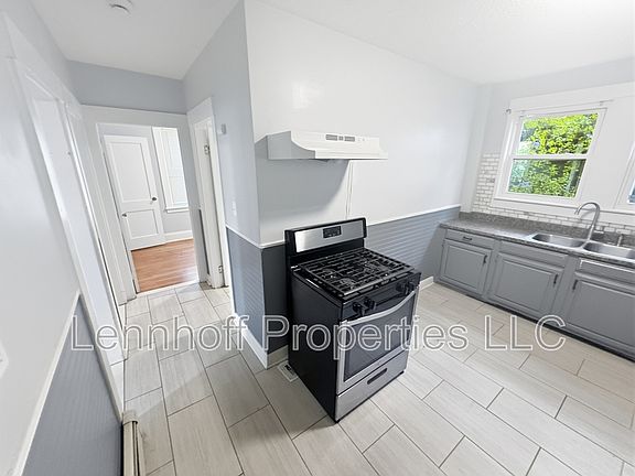 2nd image of 497-499 Andover St #497-1