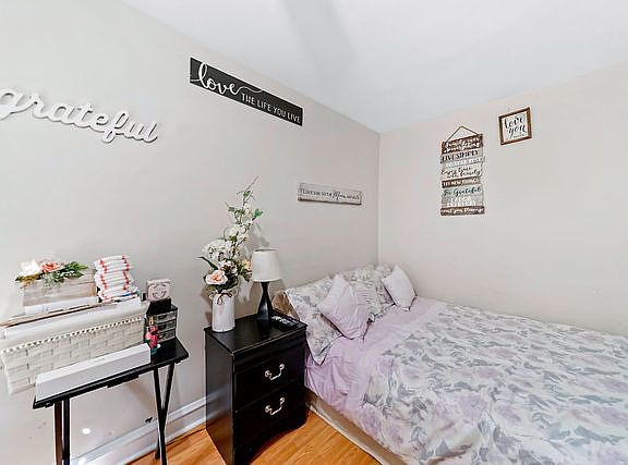 4th image of 4839 S Hoyne Ave