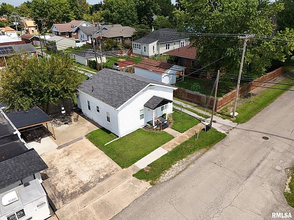 2nd image of 101 E Ash St