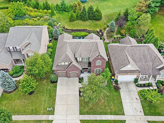 2nd image of 7443 Madeira Pines Dr