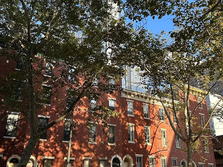 Building on historic block