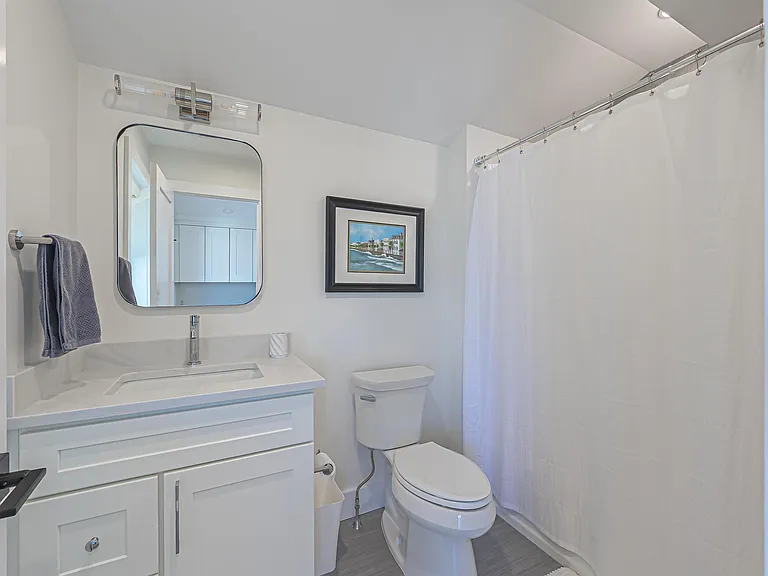 26 S Rosborough Ave — Photo 22