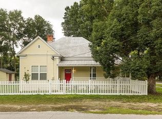 252 SW Laura St, Mayo, FL 32066