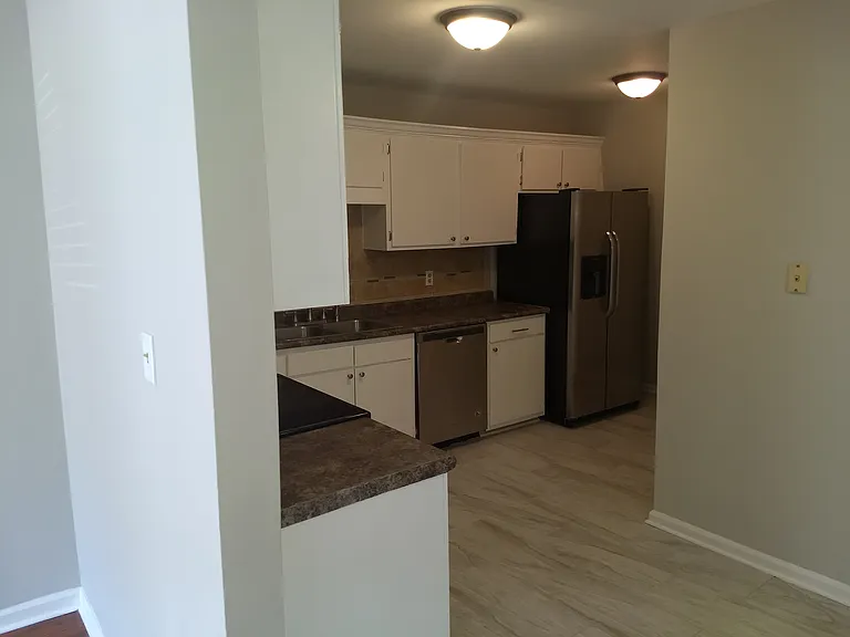 612 Germaine St #A — Photo 5