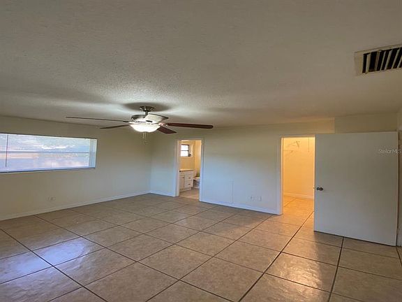 3rd image of 500 75th Ave N Unit 6