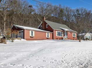 855 Red Ln, Danville, PA 17821