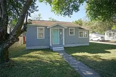 4110 N Seminole Ave — Photo 1