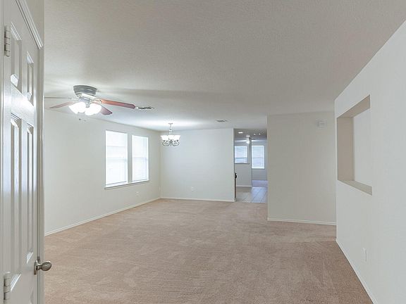 4th image of 13359 Fondren Ln