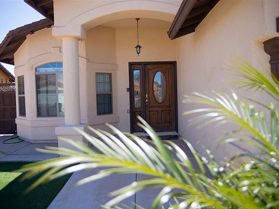 3rd image of 1909 E San Pedro St
