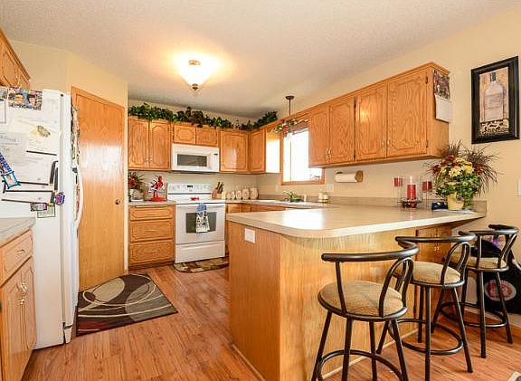 5th image of 20941 Ghia St NE