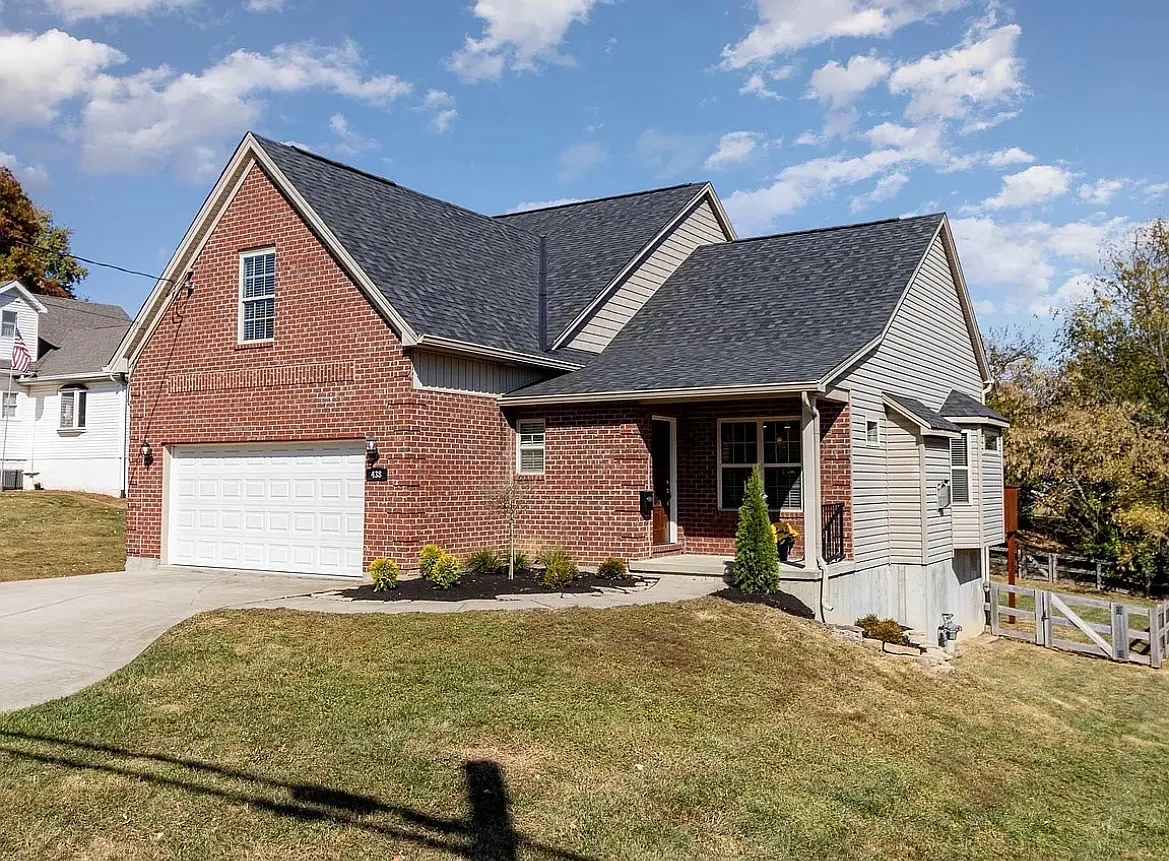 438 Erlanger Rd — Photo 1