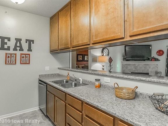5th image of 6350 Coachlight Dr Unit 1105