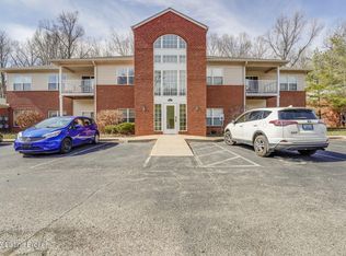 9106 Hawthorne Pointe Dr UNIT 104, Louisville, KY 40272