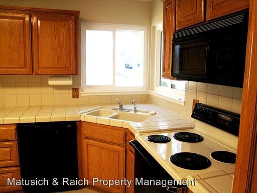 4th image of 1209 Sierra Mar Dr