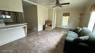 5th image of 1057 Mouton Ave