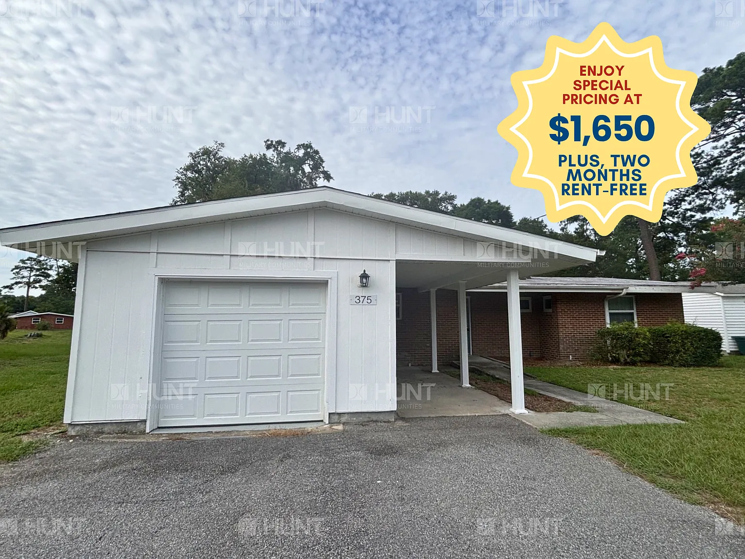 3 bed, 1.5 bath, 1301 sqft, $1,650 — Photo 1