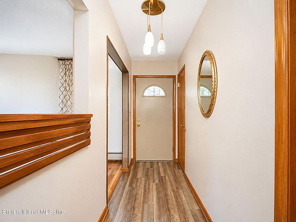 4th image of 24 Schmidts Ln