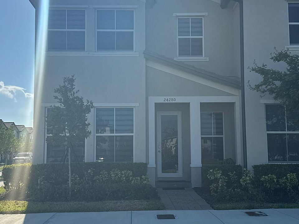 1st image of 24280 SW 128th Ave