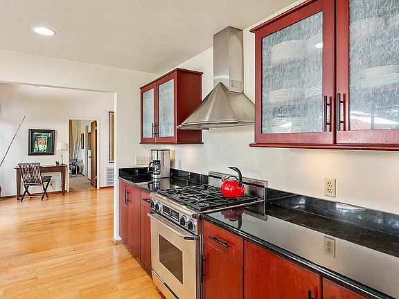 5th image of 2350 Mill Creek Ln