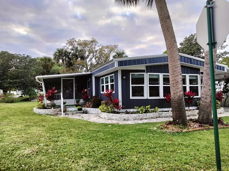 63 Windward Ct — Photo 3