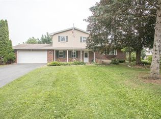 512 School House Rd, Nazareth, PA 18064