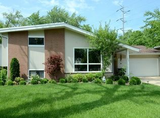 304 Chipili Dr, Northbrook, IL 60062