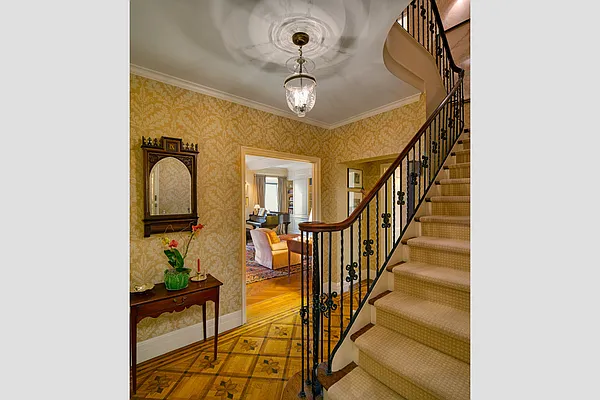 Sold by Stribling | media 19